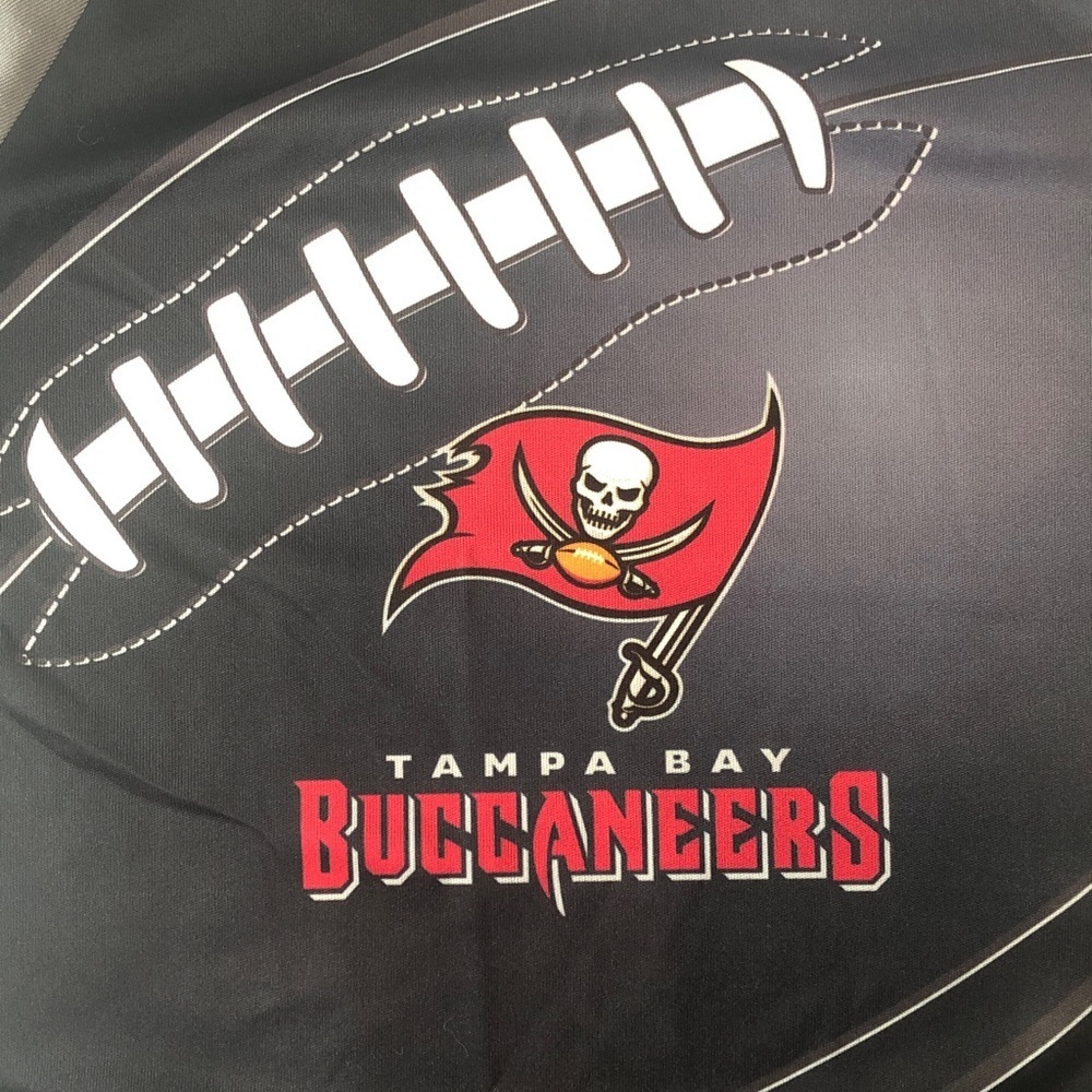 NFL Team Apparel Kids Tampa Bay Buccaneers Football Graphic Tee Kids Size 4T EUC - Picture 7 of 7